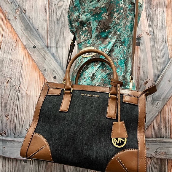 Authentic MICHAEL KORS Dillon Blue Denim Satchel VGC! - Picture 13 of 13